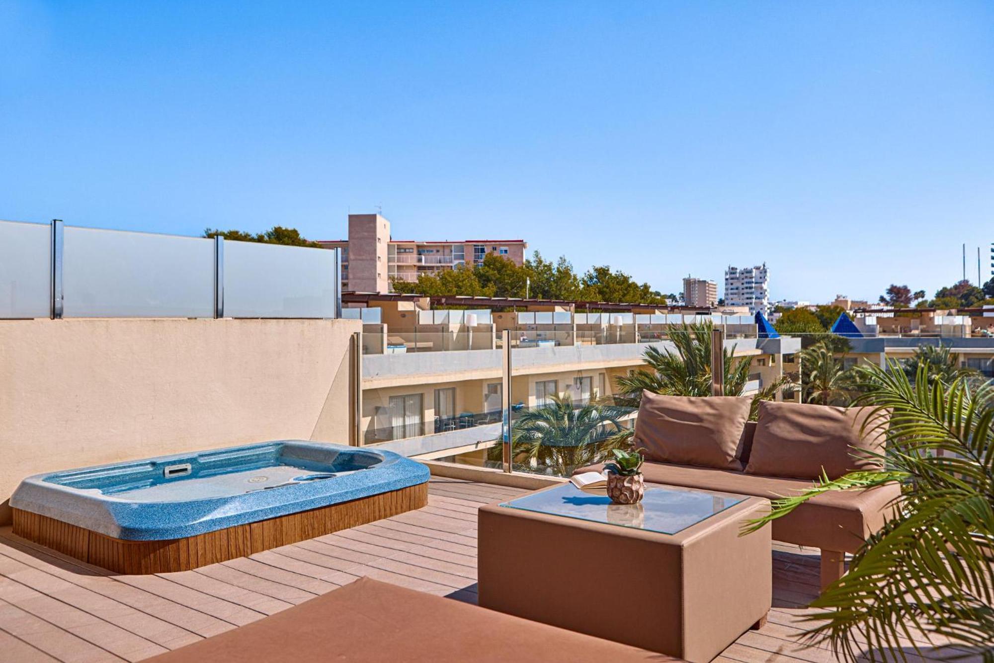 Zafiro Palmanova Aparthotel Exterior foto