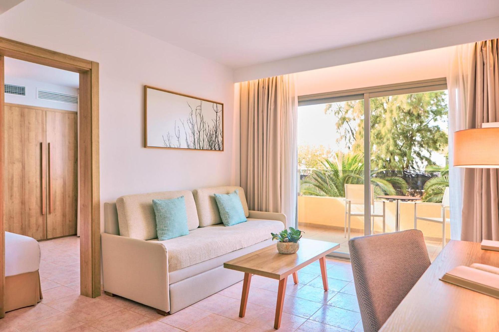 Zafiro Palmanova Aparthotel Exterior foto